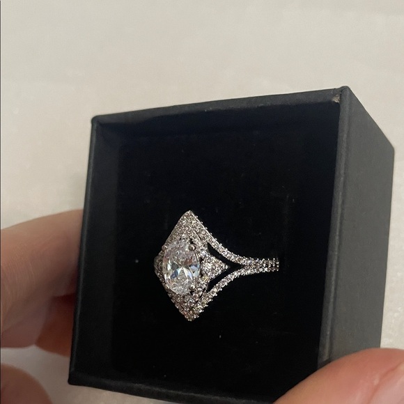 Sterling Silver zirconia Diamond Ring 925 size 7 - Picture 10 of 17